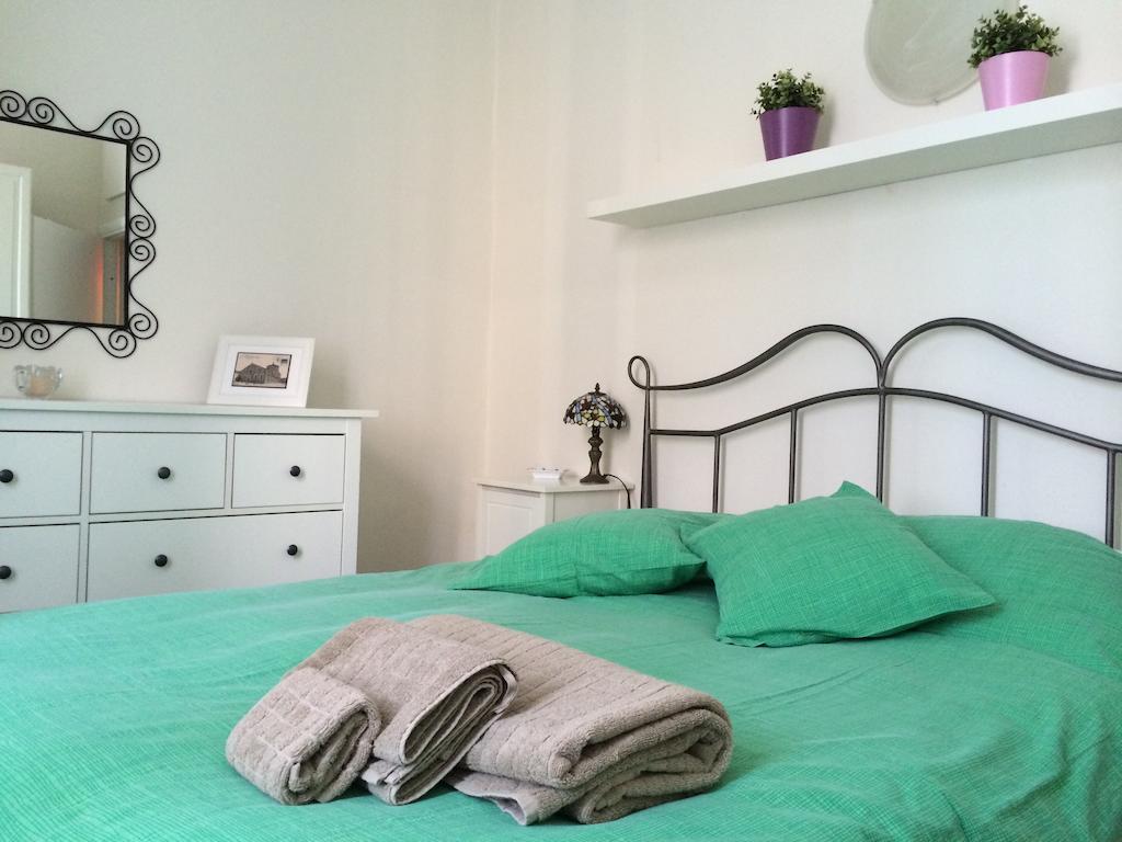 Apartament Kibilu - Via Thaon De Revel Mediolan Pokój zdjęcie