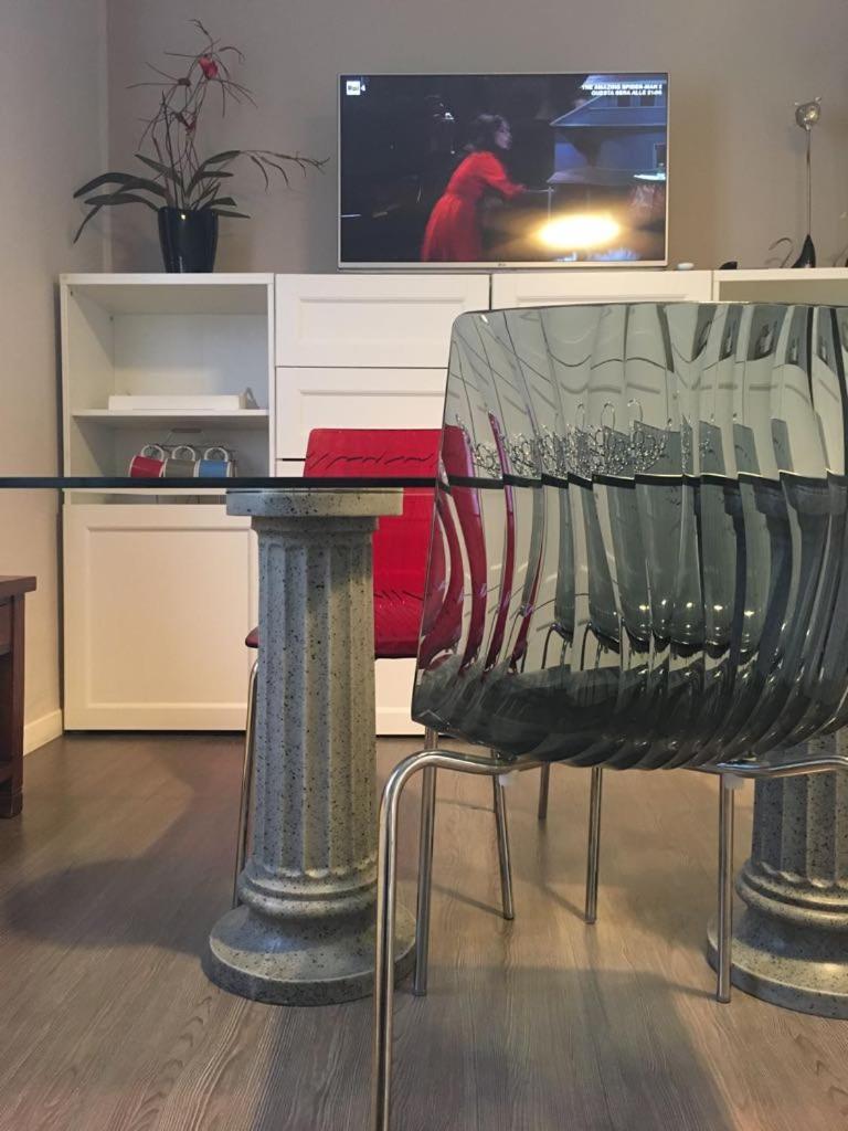 Apartament Kibilu - Via Thaon De Revel Mediolan Zewnętrze zdjęcie